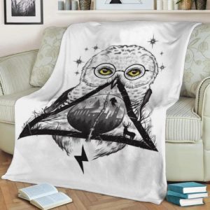 OWLS AND WIZARDRY FLEECE BLANKET GIFT FOR FAN