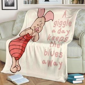PIGLET A GIGGLE A DAY KEEPS THE BLUES AWAY FLEECE BLANKET GIFT FOR FAN