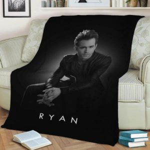RYAN REYNOLDS PREMIUM FLEECE BLANKET GIFT FOR FAN
